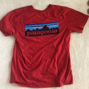 Red men’s short sleeve Patagonia